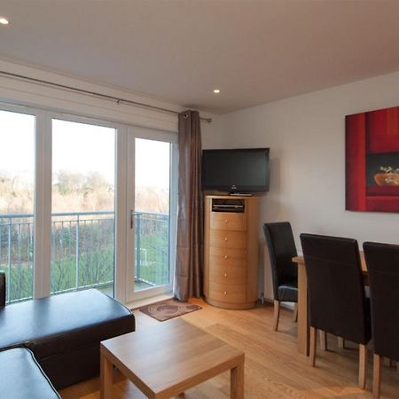 The Lochend Park View Residence Edinburg Exteriör bild