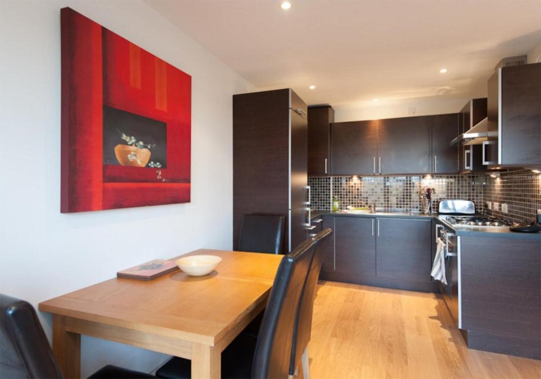 The Lochend Park View Residence Edinburg Exteriör bild